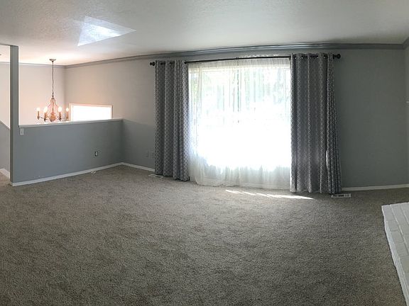 5th image of 2124 SE 53rd Ave