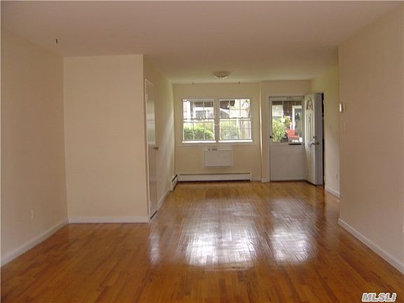 2nd image of 3926 Wilshire Ln