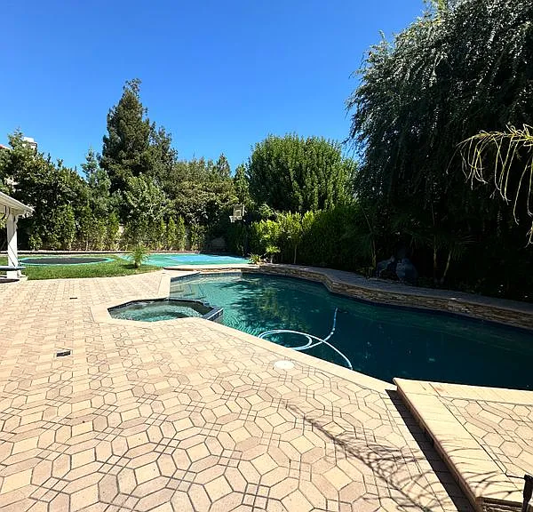 5728 Ridgebrook Dr — Photo 31