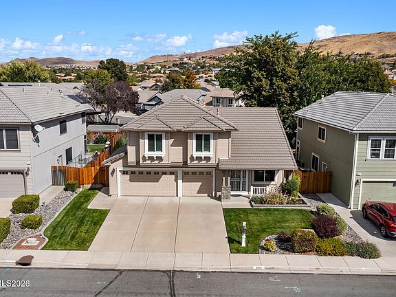5th image of 996 Country Ridge Dr