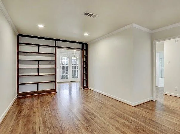 1652 Vassar St — Photo 8