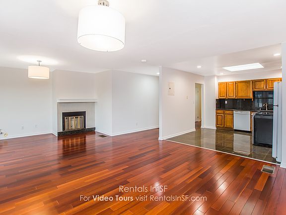 4th image of 2332 21st Ave