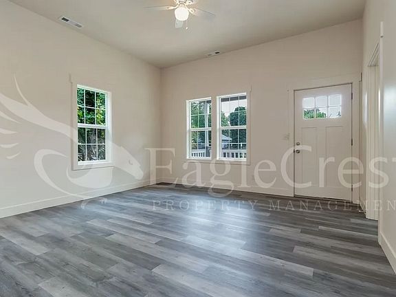 5th image of 1001 Pomona St
