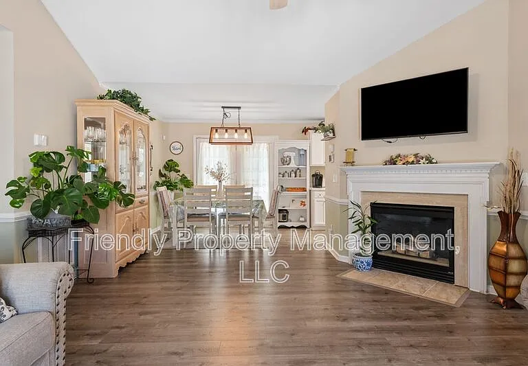 1608 Rogers Pointe Ln — Photo 5