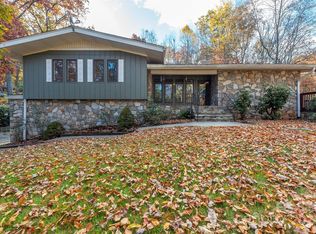 360 Hunt Estates Dr, Waynesville, NC 28786