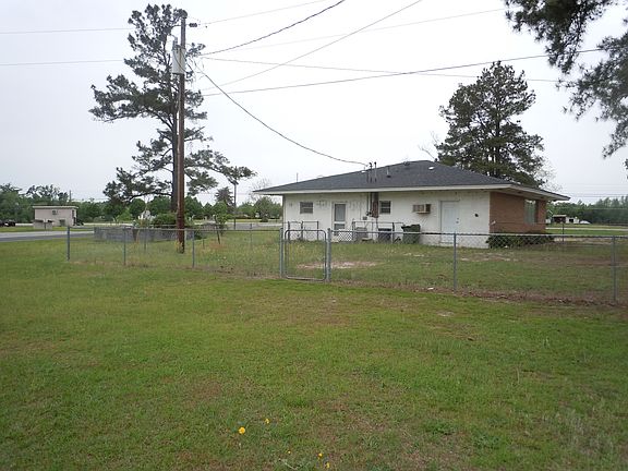 4th image of 1400 E 5th Street