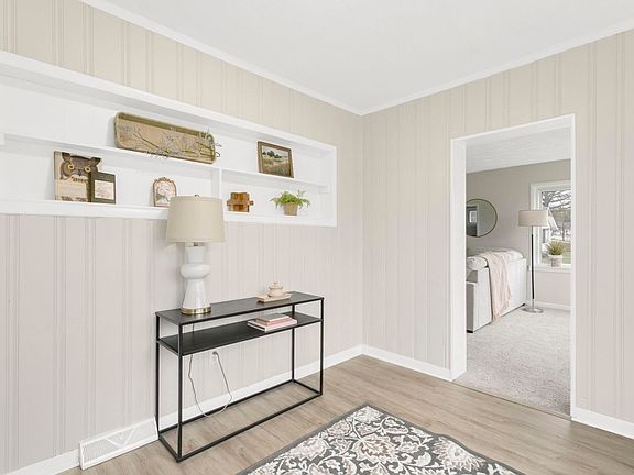 3rd image of 4020 Vistula Rd