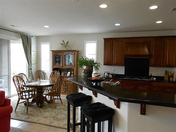 5th image of 2365 Belle Glade Ln