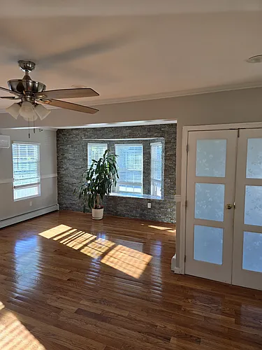124 Leonard Ave #1 Photo 1