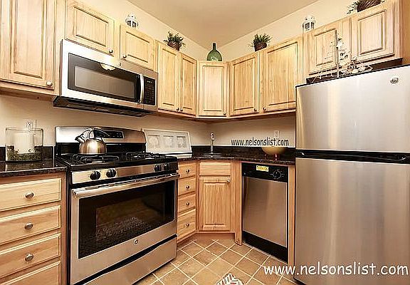 5th image of 287 19th St #2