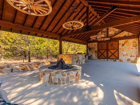 2nd image of 1221 County Road 3115