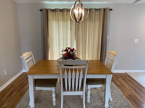 5th image of 7726 Jaffa Dr