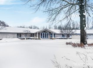 7100 Hidden Ridge Dr SE, Grand Rapids, MI 49546