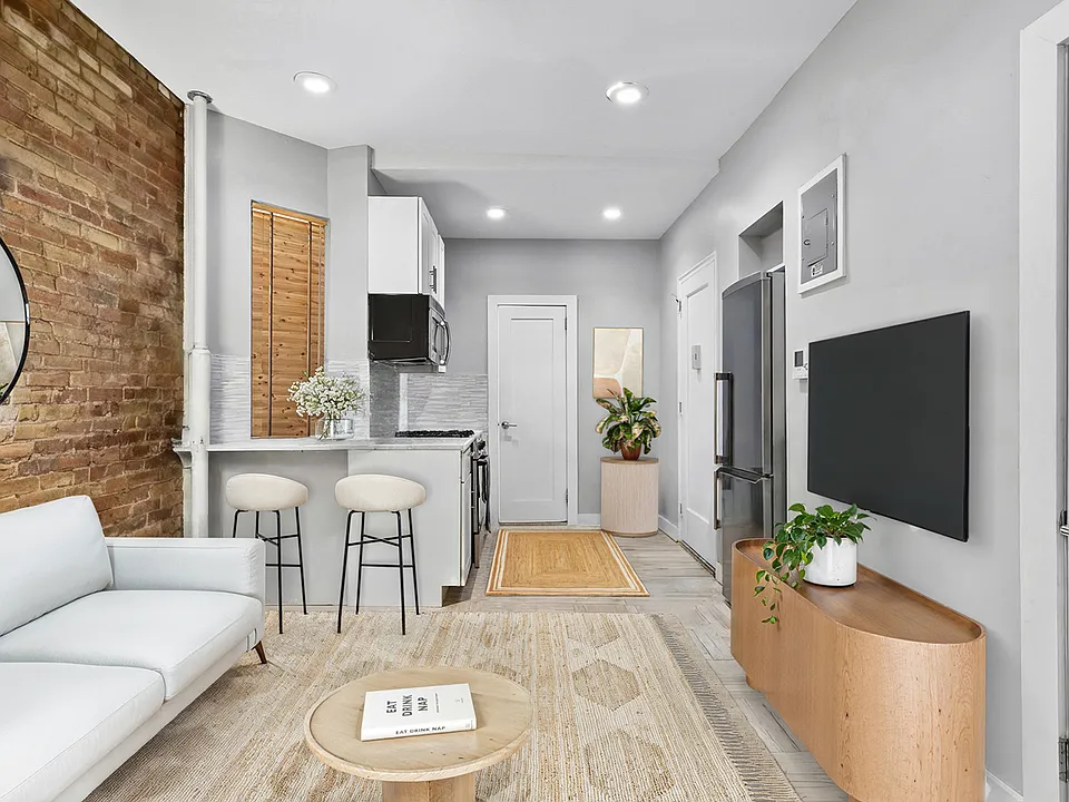 237 9th Ave #1D