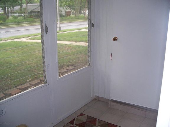 5th image of 212B Huntington Dr