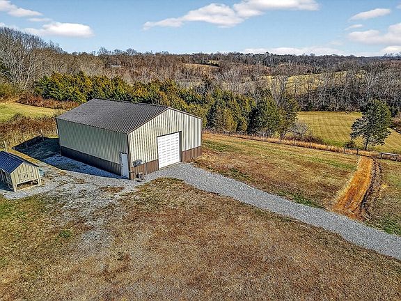 4th image of 3001 Tulip Ln