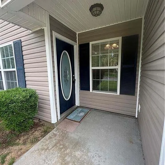 1122 Chart Ln NE — Photo 3