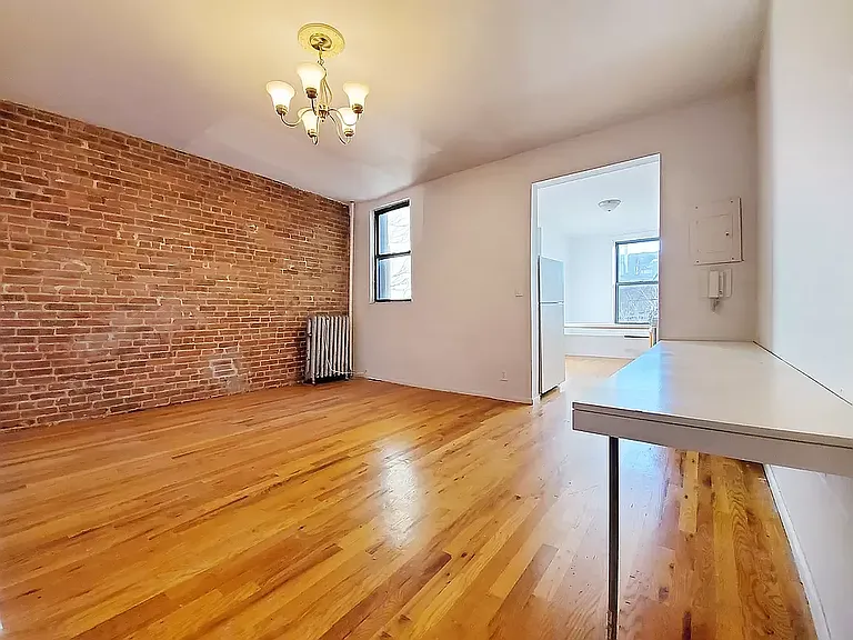 788 Park Pl #16 — Photo 1