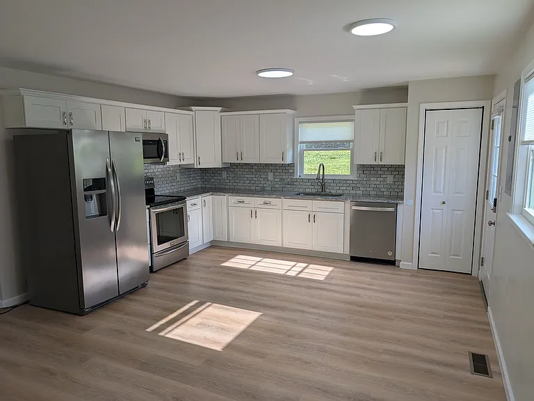 879 Poor Farm Rd — Photo 5
