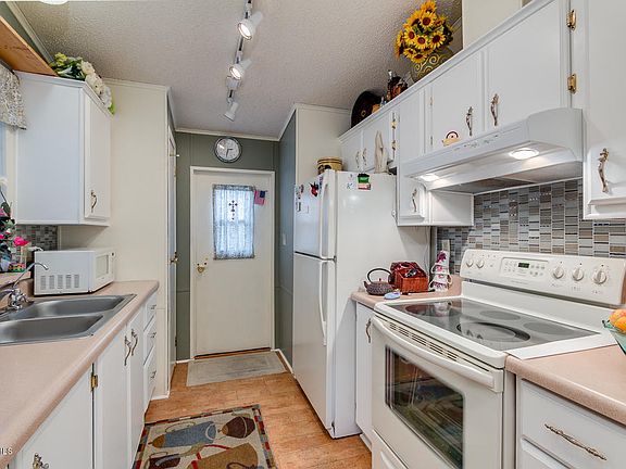 4th image of 6258 S Pinehurst Dr