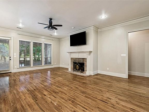 3rd image of 155 Grand Lake Dr