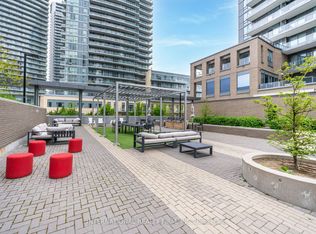 52 Forest Manor Rd Unit 303, Toronto, ON M2J 0E2