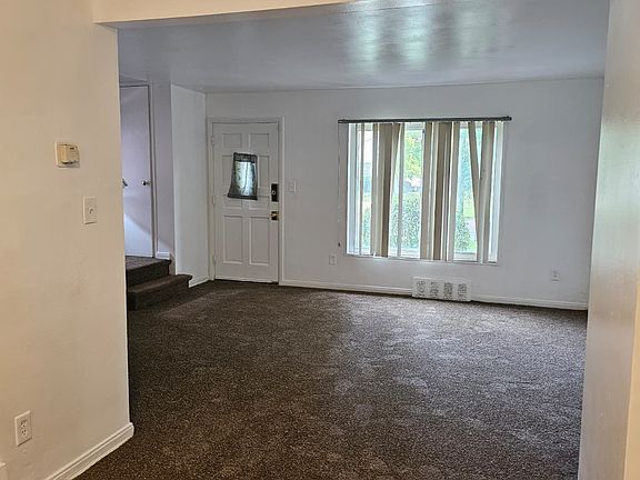 3rd image of 14565 Evergreen Rd