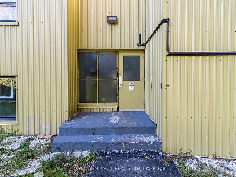 1651 Victoria Park Ave #204 — Photo 21