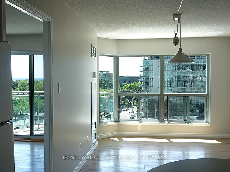 600 Queens Quay W #828 — Photo 4