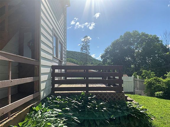 5th image of 23 Sherwood Ave
