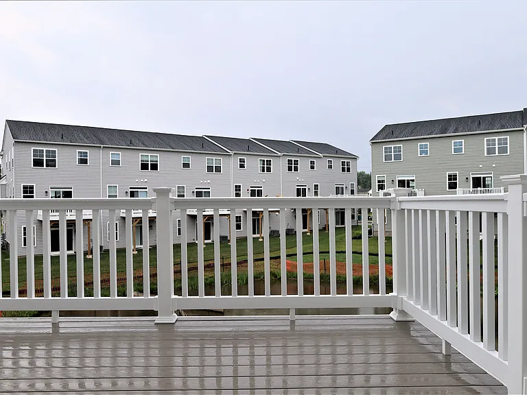 61 Becker Dr — Photo 31