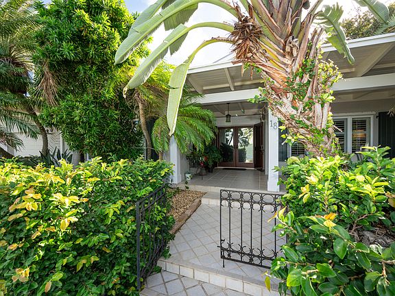 2nd image of 18 Hilton Haven Rd