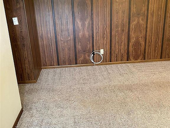 3rd image of 80 Phillips Dr APT D