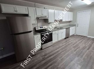 94 S Cedar Ln, Fort Oglethorpe, GA 30742