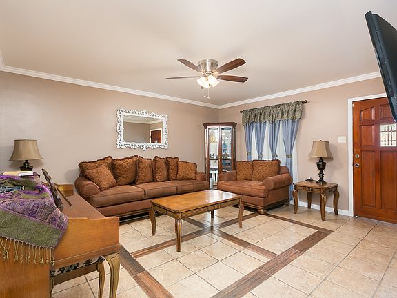 2nd image of 5846 Castle Brook Dr