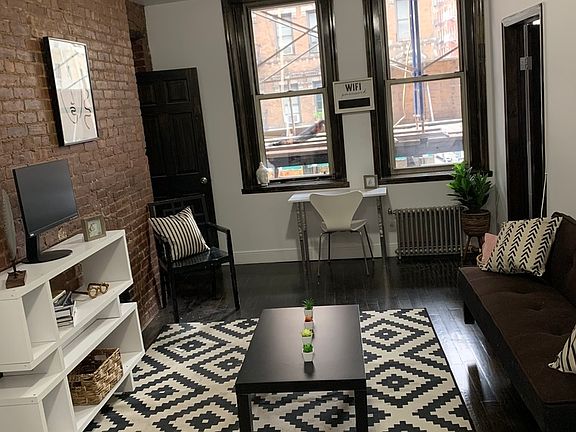 3rd image of 203 Grand St #27