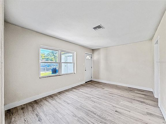 3rd image of 642 20TH STREET
