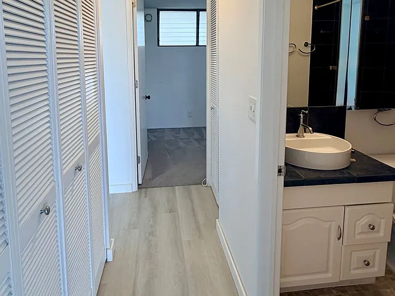 2121 Ala Wai Blvd #1702 — Photo 19