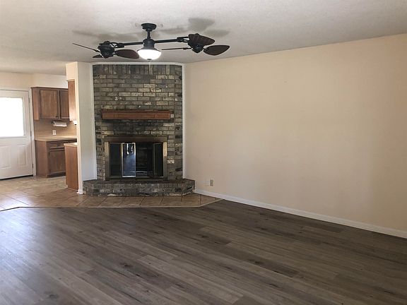 3rd image of 2665 Lori Ln