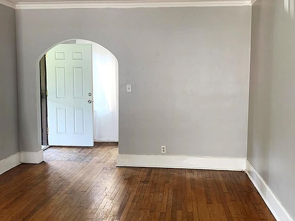 5th image of 530 W Midlothian Blvd