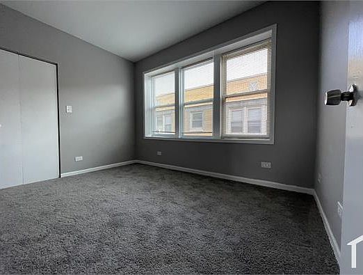 1st image of 11027 S King Dr #3S