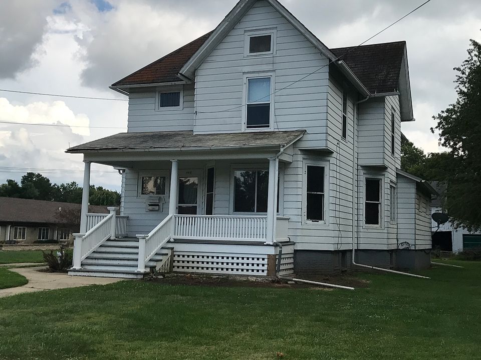 1st image of 448 Park Ave E