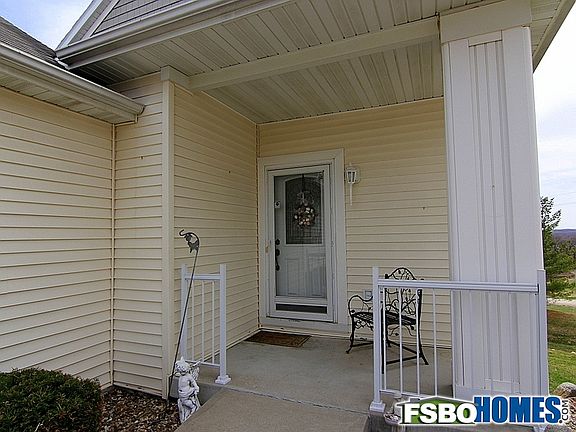 Front Entry (Handicap Accessible)