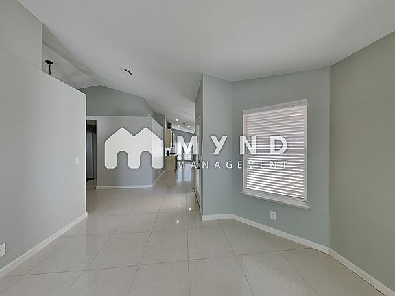 4th image of 5782 Yerington Ave