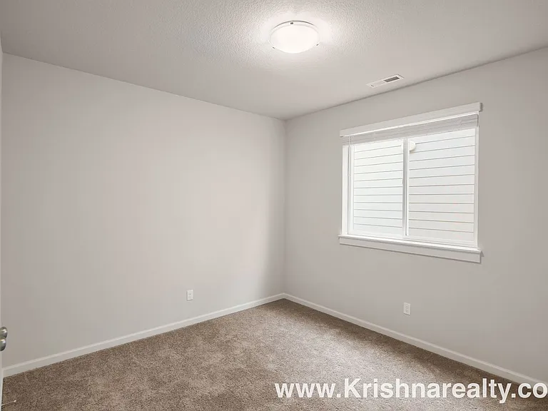 1115 S 32nd Ave — Photo 15