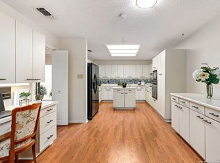 6015 Crescent Fls, Windcrest, TX 78239