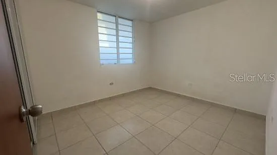 15 T — Photo 9