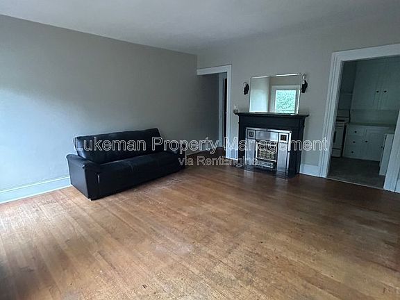 4th image of 724 W South St APT 2