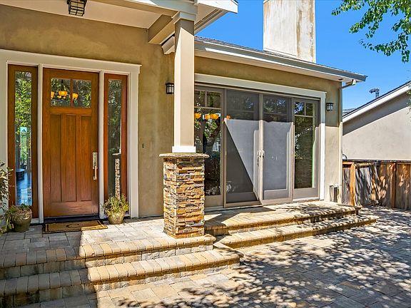 Front patio area.