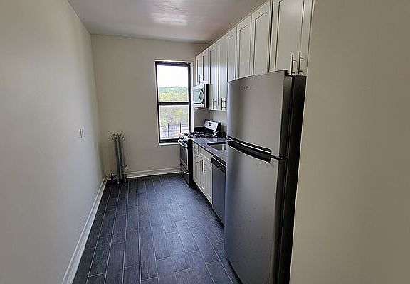 2nd image of 8603 102nd St APT 6C